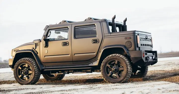 hummer that looks like a jeep