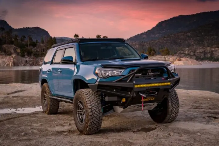 toyota suv that looks like a jeep