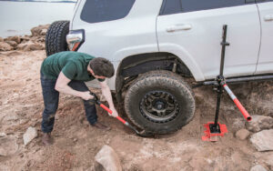 Top Overland and Off-Road Shovels: 11 Best Picks overland shovel